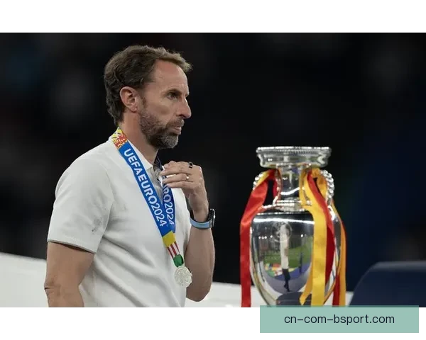 索斯盖特因欧洲杯决赛失利选择引咎辞职 英格兰足球迎接新挑战